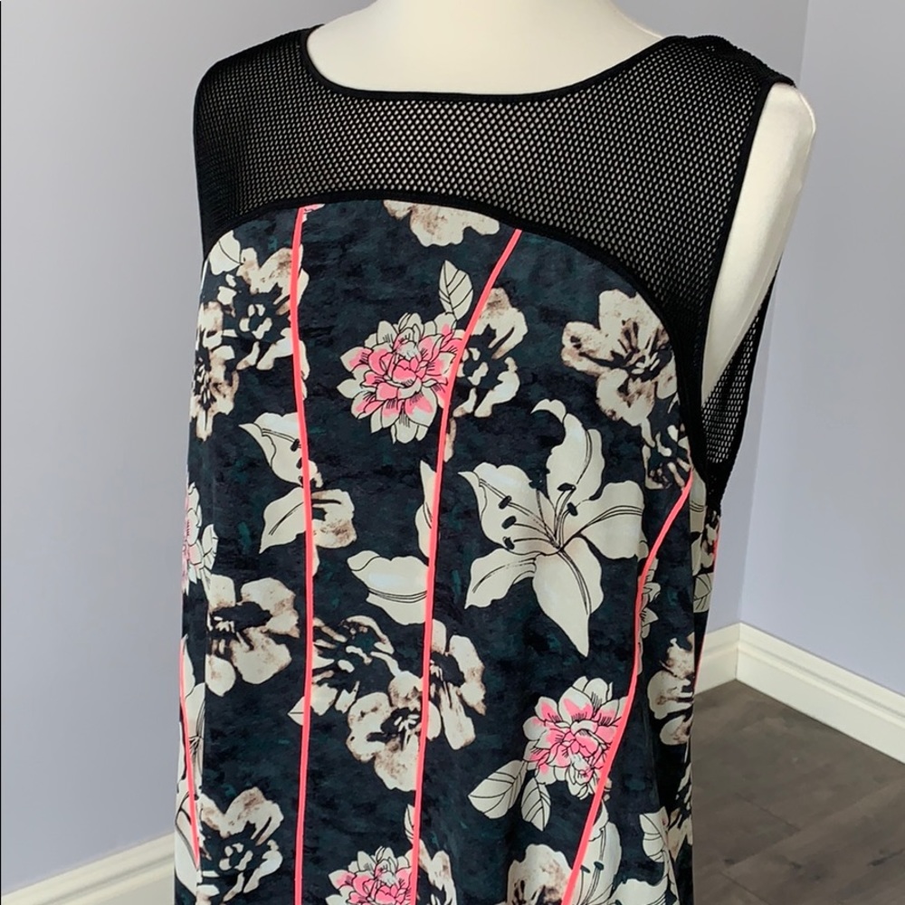 Elizabeth and James Silk Klaus Dress $356 (M)